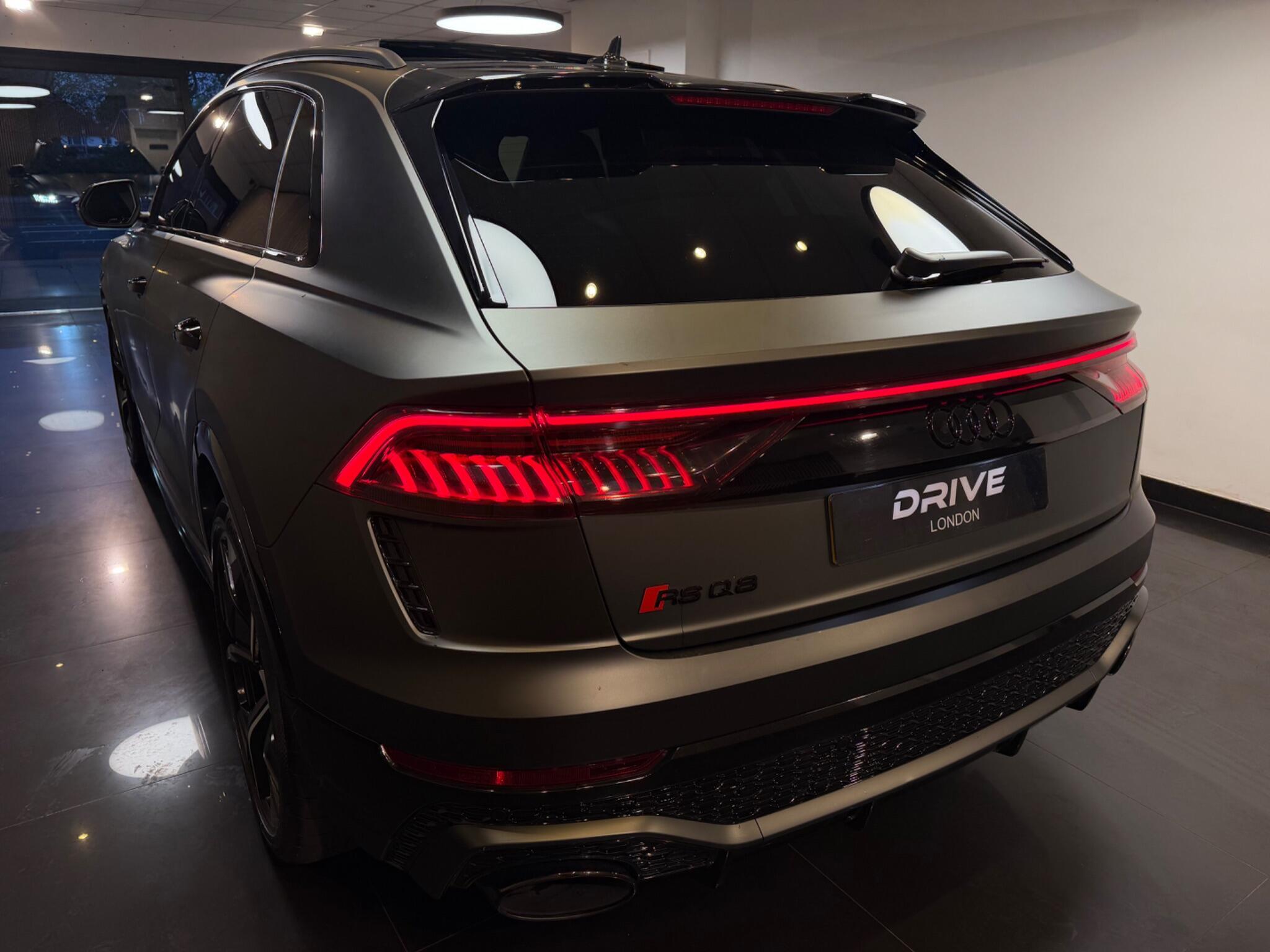 Audi RSQ8